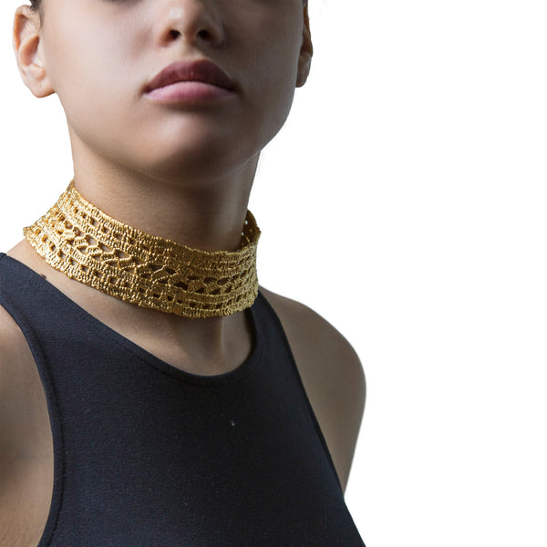 lace_choker_on_model_600x.jpg?