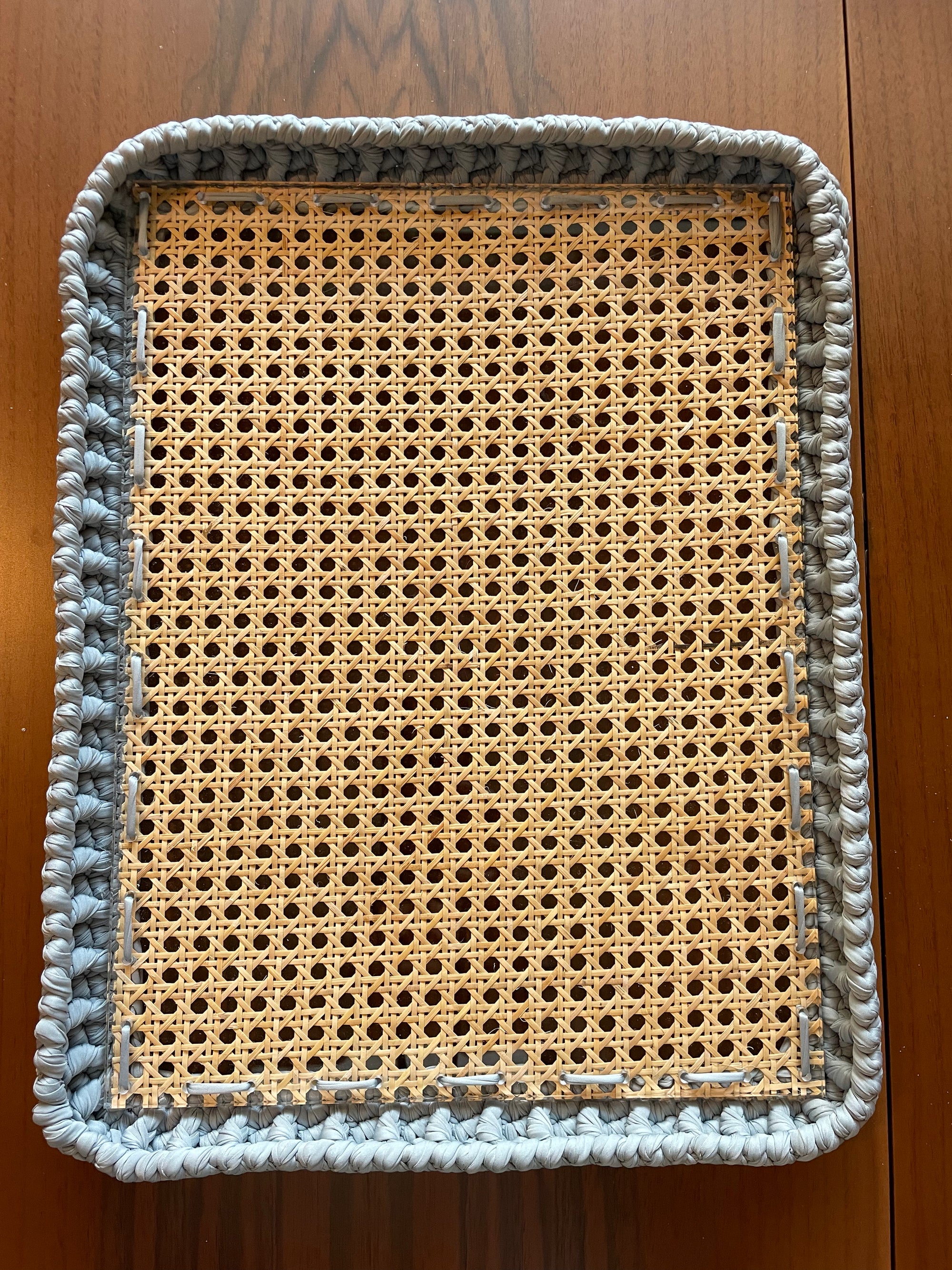 Wicker rectangular tray
